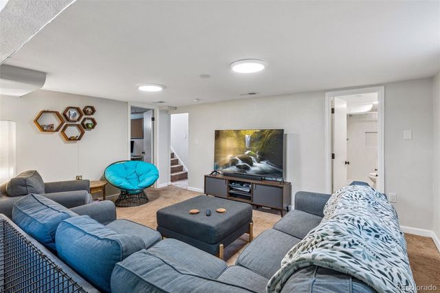 4685 S Washington Street, Englewood, CO 80113