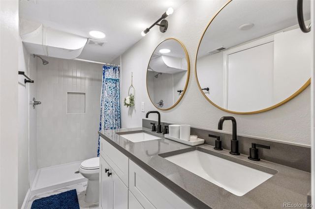 4685 S Washington Street, Englewood, CO 80113