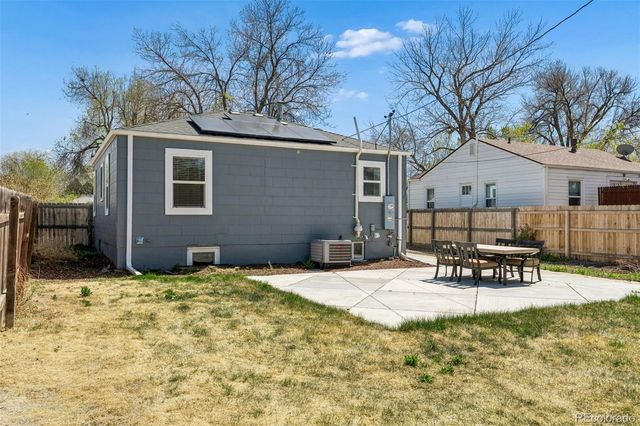 4685 S Washington Street, Englewood, CO 80113