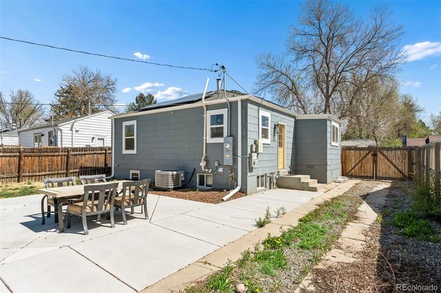 4685 S Washington Street, Englewood, CO 80113