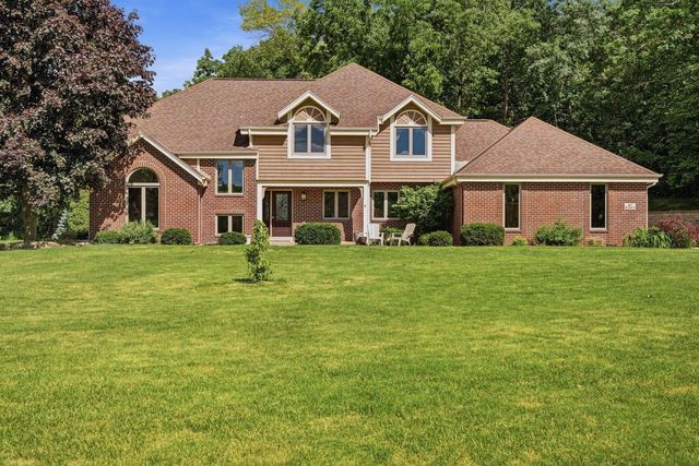 S67W20071 Benjamin COURT, Muskego, WI 53150
