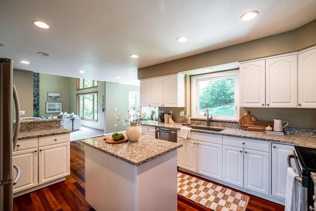 S67W20071 Benjamin COURT, Muskego, WI 53150