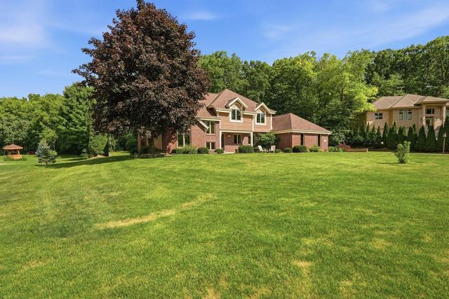 S67W20071 Benjamin COURT, Muskego, WI 53150