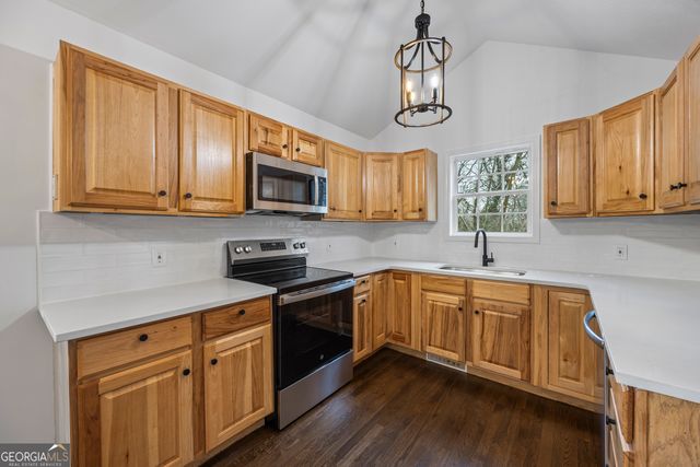 475 Hilltop Way, Toccoa, GA 30577