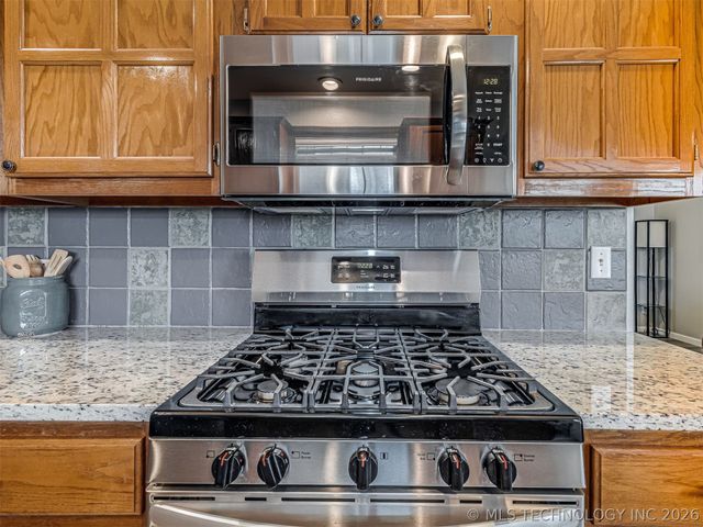 1141 Haynie Street, Skiatook, OK 74070