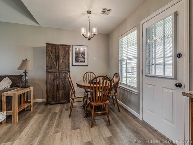 1141 Haynie Street, Skiatook, OK 74070