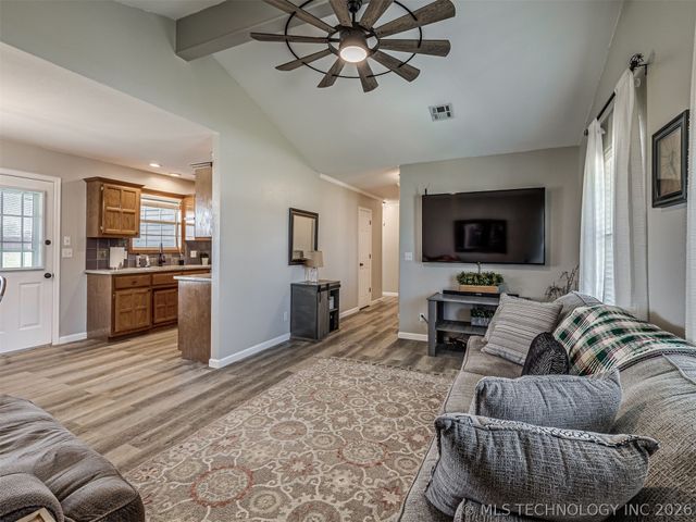 1141 Haynie Street, Skiatook, OK 74070