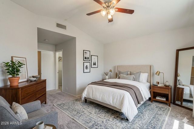 528 S SUNRISE Drive, Gilbert, AZ 85233