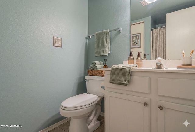 528 S SUNRISE Drive, Gilbert, AZ 85233