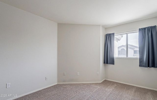 528 S SUNRISE Drive, Gilbert, AZ 85233