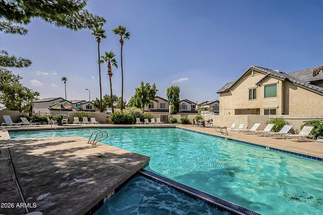 528 S SUNRISE Drive, Gilbert, AZ 85233