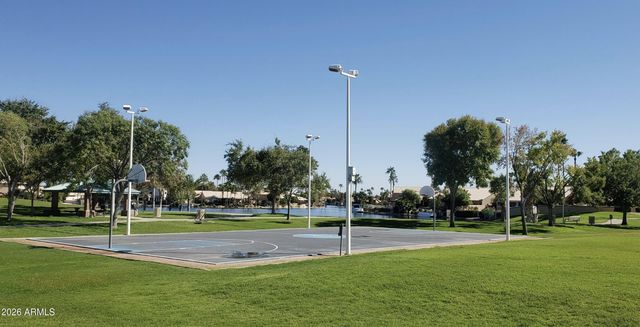 528 S SUNRISE Drive, Gilbert, AZ 85233