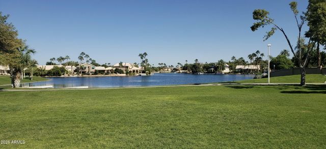 528 S SUNRISE Drive, Gilbert, AZ 85233