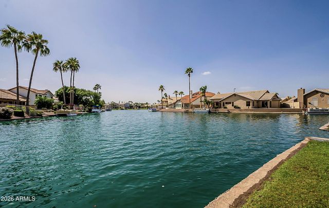 528 S SUNRISE Drive, Gilbert, AZ 85233