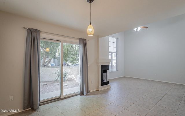 528 S SUNRISE Drive, Gilbert, AZ 85233