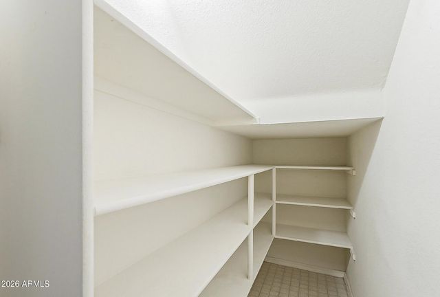 528 S SUNRISE Drive, Gilbert, AZ 85233