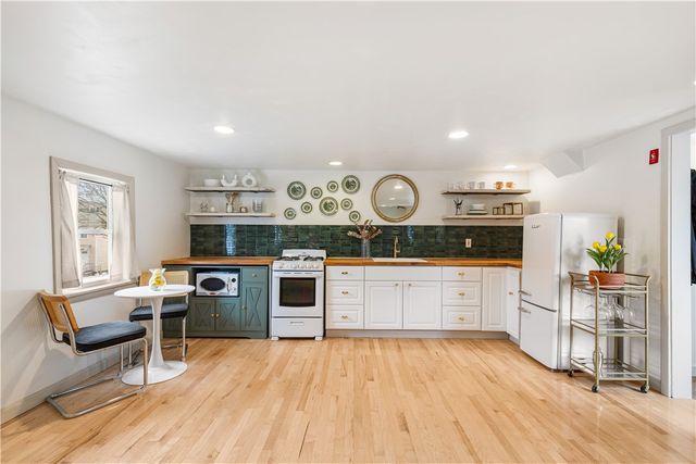 27 Padelford Street, Providence, RI 02906