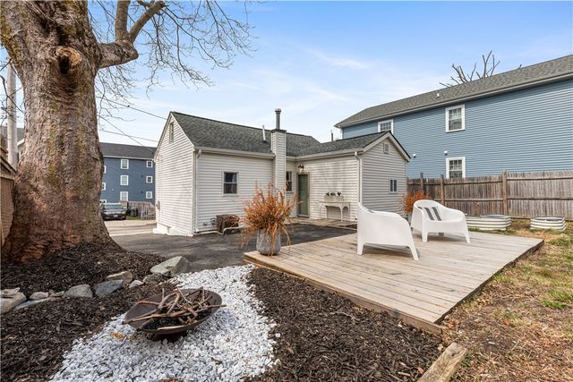 27 Padelford Street, Providence, RI 02906