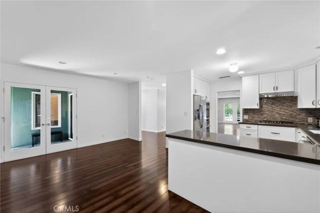 13047 Dickens Street, Studio City, CA 91604