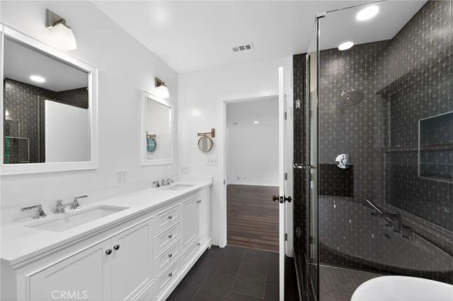 13047 Dickens Street, Studio City, CA 91604