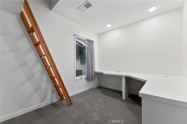 13047 Dickens Street, Studio City, CA 91604