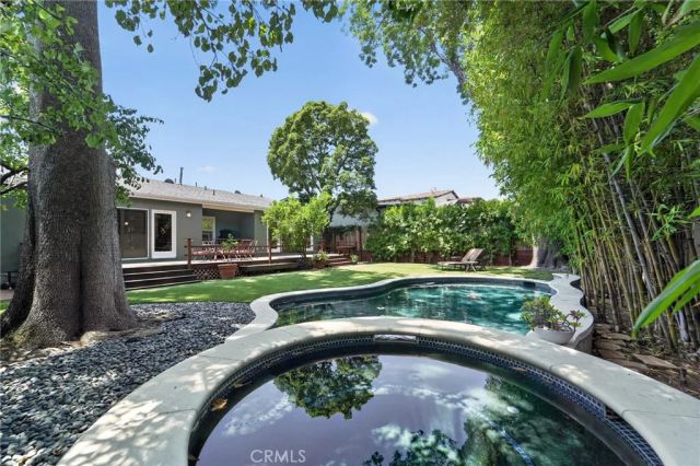 13047 Dickens Street, Studio City, CA 91604