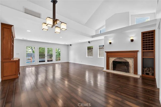 13047 Dickens Street, Studio City, CA 91604