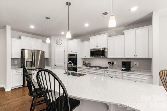 15706 Aviary Orchard Way, Charlotte, NC 28278