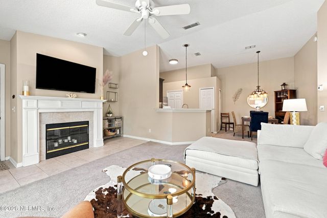 86 JARDIN DE MER Place 86, Jacksonville Beach, FL 32250