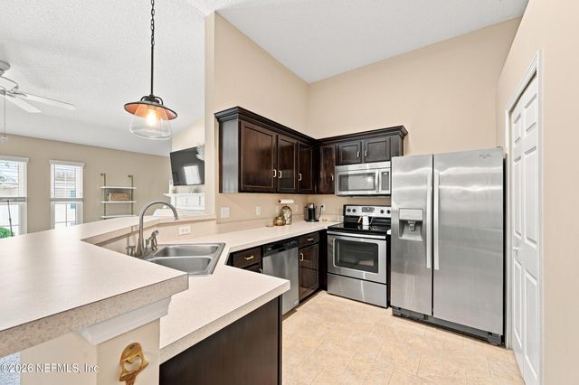 86 JARDIN DE MER Place 86, Jacksonville Beach, FL 32250