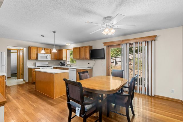 379 Wheelock Parkway E, Saint Paul, MN 55130