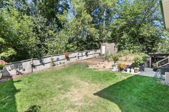 379 Wheelock Parkway E, Saint Paul, MN 55130