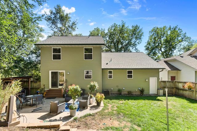 379 Wheelock Parkway E, Saint Paul, MN 55130