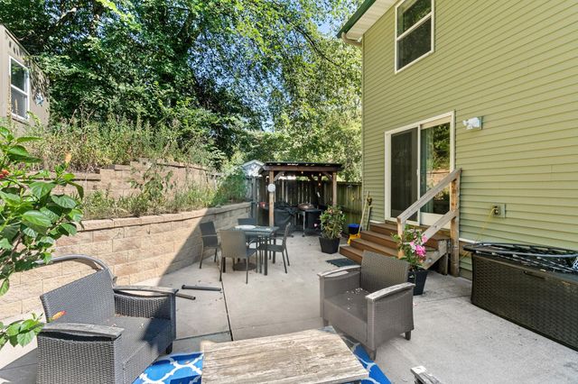 379 Wheelock Parkway E, Saint Paul, MN 55130