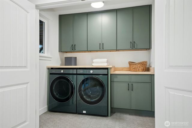 145 Mt Pilchuck Avenue SW, Issaquah, WA 98027