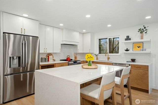 145 Mt Pilchuck Avenue SW, Issaquah, WA 98027