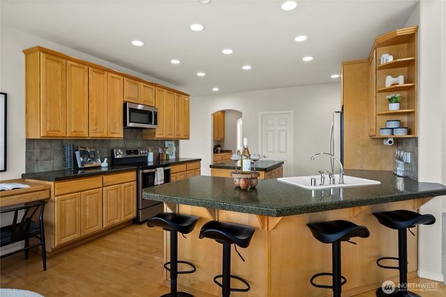 31425 36th Avenue SW, Federal Way, WA 98023