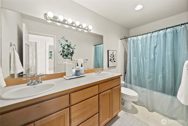 31425 36th Avenue SW, Federal Way, WA 98023