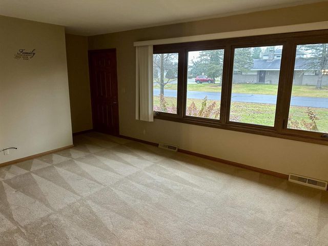 6304 ALTA VERDE STREET, Weston, WI 54476