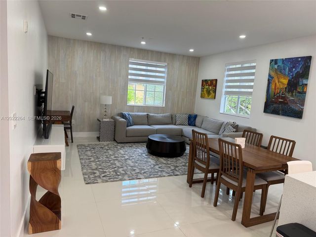 115 Mendoza Ave 201, Coral Gables, FL 33134
