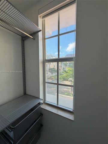 115 Mendoza Ave 201, Coral Gables, FL 33134