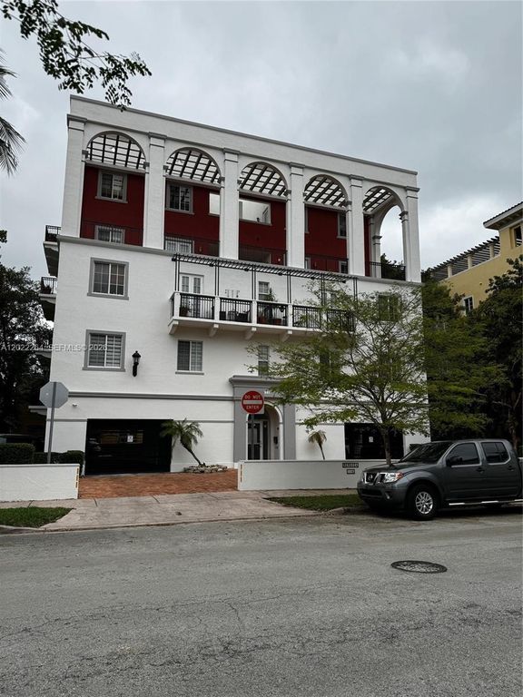 115 Mendoza Ave 201, Coral Gables, FL 33134