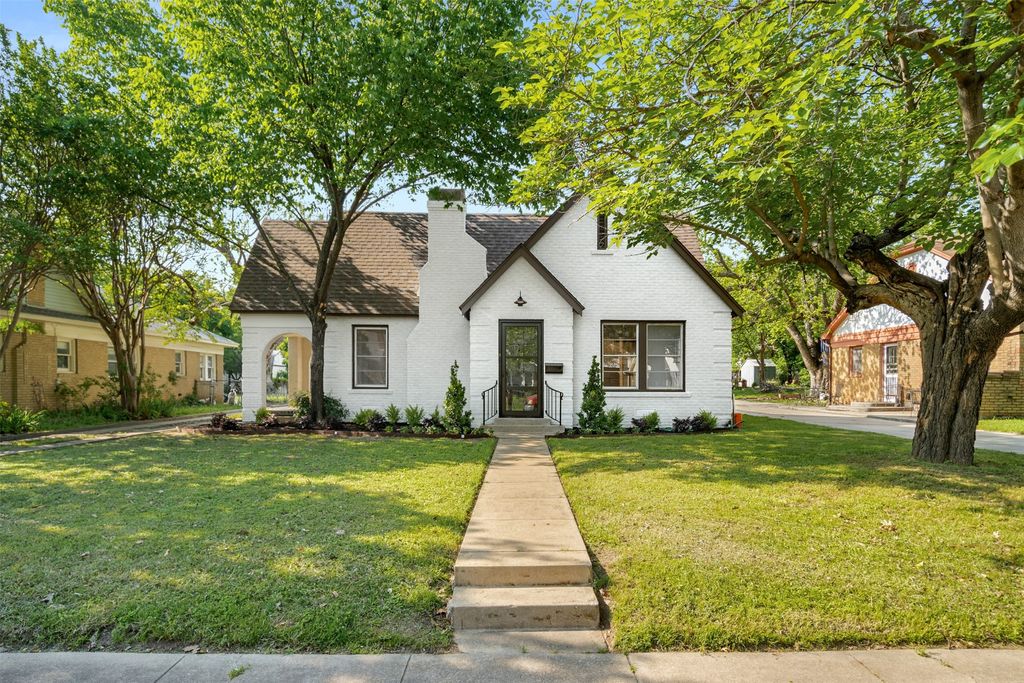 2524 Marigold Avenue, Fort Worth, TX 76111