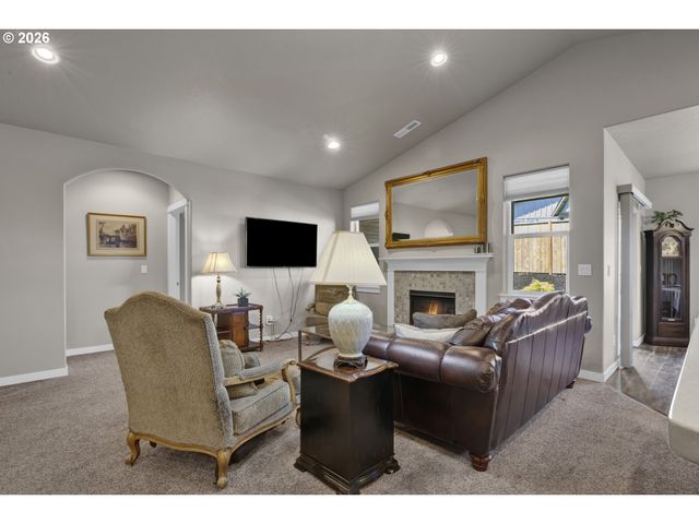 2507 SAN PEDRO Ave Nw, Albany, OR 97321