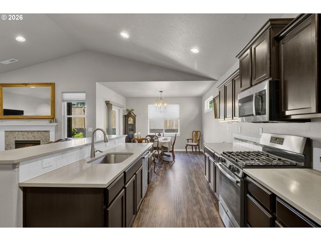 2507 SAN PEDRO Ave Nw, Albany, OR 97321