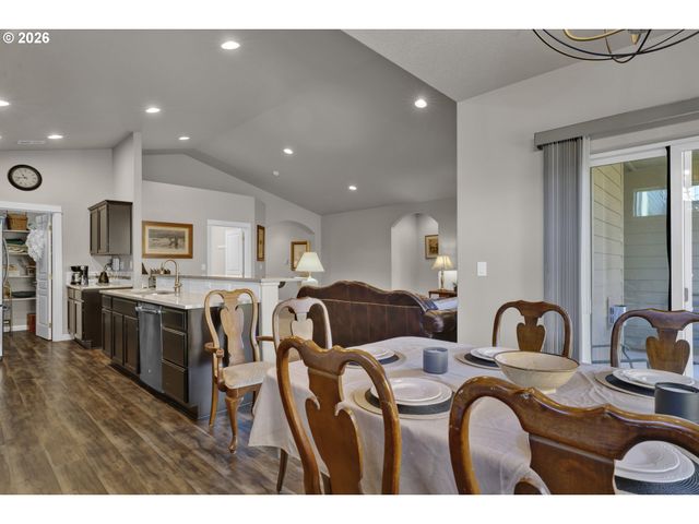 2507 SAN PEDRO Ave Nw, Albany, OR 97321