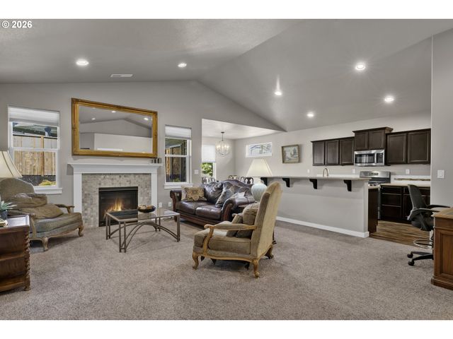 2507 SAN PEDRO Ave Nw, Albany, OR 97321