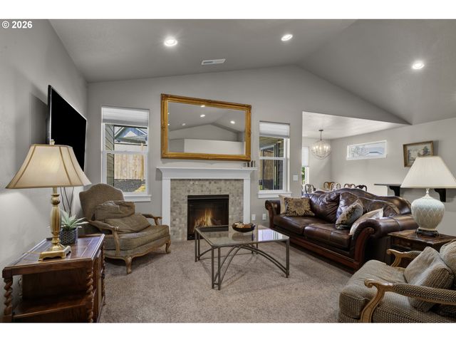 2507 SAN PEDRO Ave Nw, Albany, OR 97321