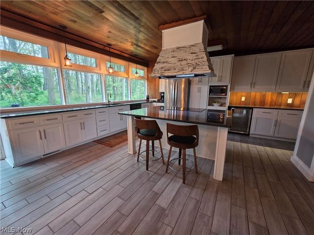 7700 Webster Road, Middleburg Heights, OH 44130