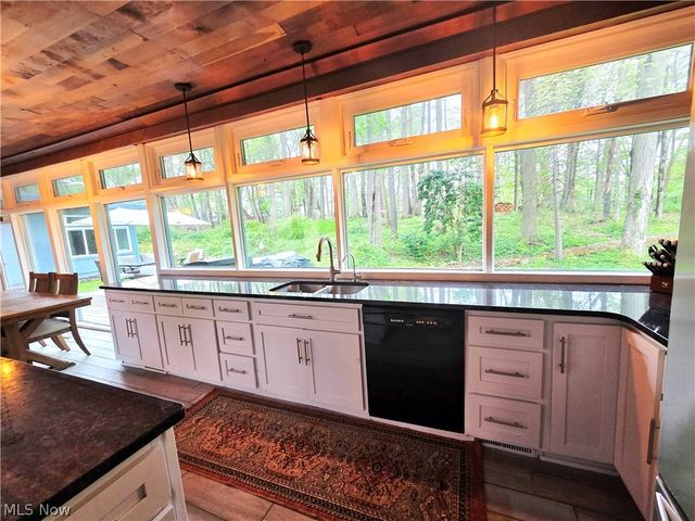 7700 Webster Road, Middleburg Heights, OH 44130